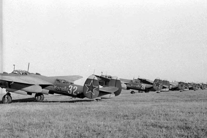 Foto WW2 planes were donated on October 16, 1944
